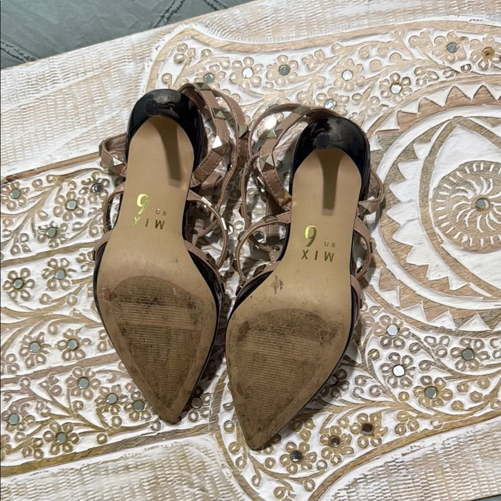 Mix NO. 6 Black and Tan Elegant Heels - Picture 4 of 7